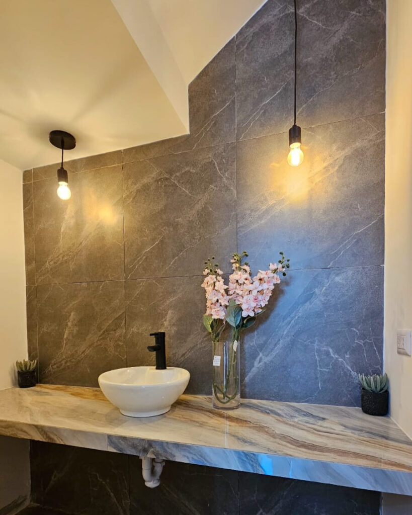 aa43aee9-613d-4e8f-96d6-2127653c2a14